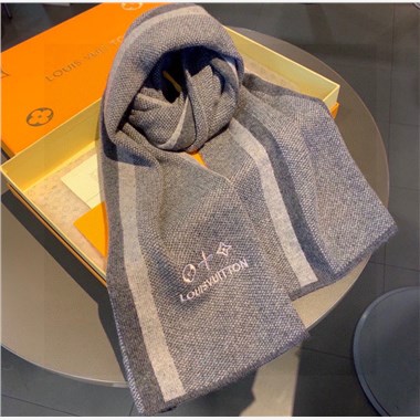 Louis Vuitton    2023秋冬新款時尚圍巾 尺寸：180-30