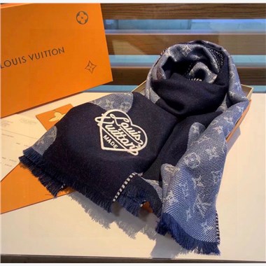 Louis Vuitton    2023秋冬新款時尚圍巾 尺寸：200-43