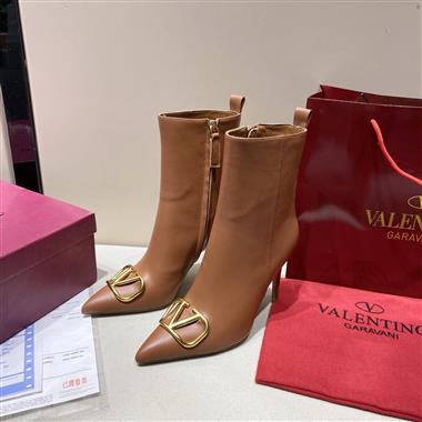 Valentino   2023新款女生休閒時尚鞋子