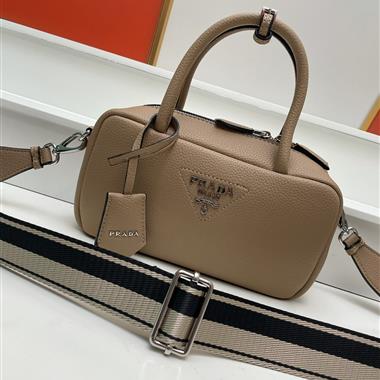 PRADA   2023新款女生時尚休閒包 尺寸:26-15-10CM