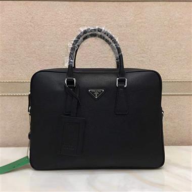 PRADA   2023新款男生時尚休閒包 尺寸:39-27-6CM