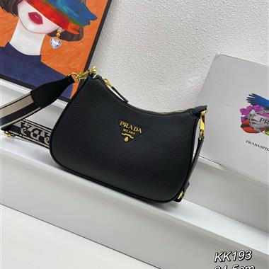 PRADA   2023新款女生時尚休閒包 尺寸:24*15*7CM