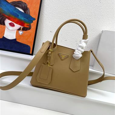 PRADA   2023新款女生時尚休閒包 尺寸:25*18.5*12.5CM