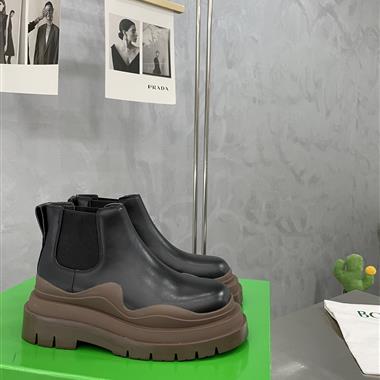 BOTTEGA VENETA  2023新款男生休閒時尚鞋子