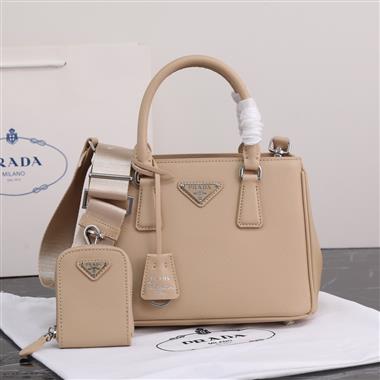 PRADA   2023新款女生時尚休閒包 尺寸:23*16.5*10CM