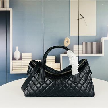 YSL   2023新款女生時尚休閒包 尺寸：40x29x14CM