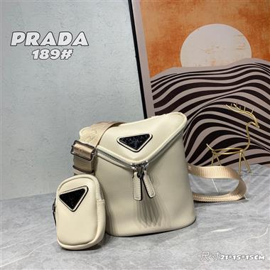PRADA   2023新款女生時尚休閒包 尺寸:21*15*15CM