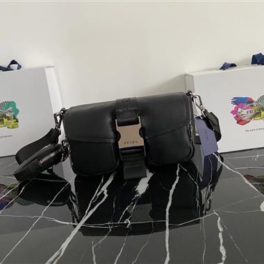 PRADA  2023新款男生時尚休閒包 尺寸:23*12.5*5.5CM