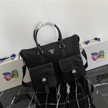 PRADA  2023新款男生時尚休閒包 尺寸:40*32*7CM