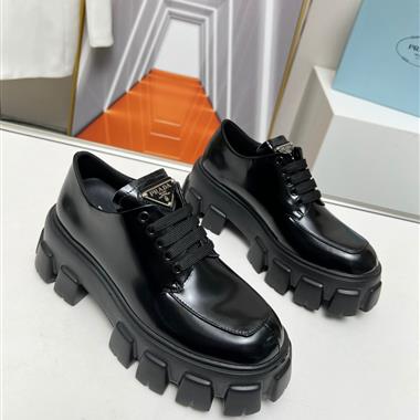 PRADA   2023新款女生休閒時尚鞋子