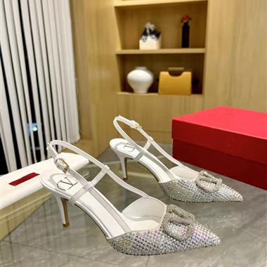 Valentino  2023新款女生休閒時尚鞋子