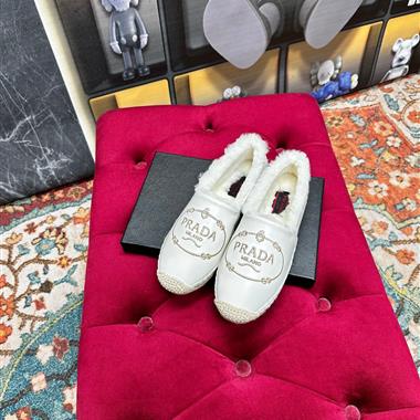 PRADA   2023新款女生休閒時尚鞋子