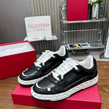 Valentino   2023新款男生休閒時尚鞋子