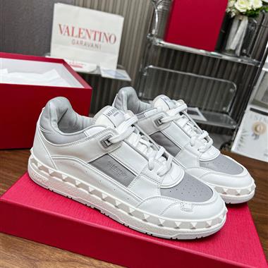 Valentino   2023新款男生休閒時尚鞋子