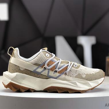 New Balance FuelCell SuperComp Trainer V2 輕量跑鞋