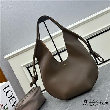 LOEWE  2023新款女生時尚休閒包 尺寸：37CM