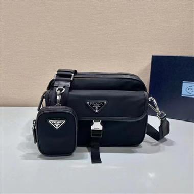 PRADA  2023新款男生時尚休閒包 尺寸:22*16*5CM