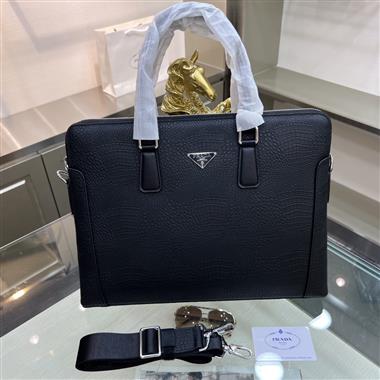 PRADA  2023新款男生時尚包包 尺寸:39-29-7CM