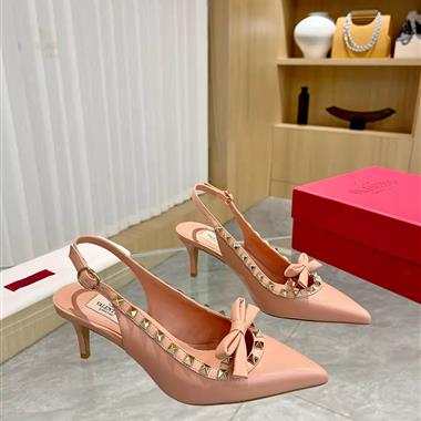 Valentino   2023新款女生休閒時尚鞋子