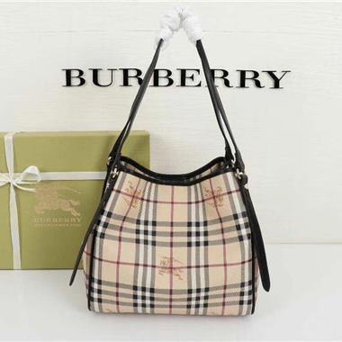 BURBERRY  2023新款女生時尚休閒包 尺寸：26*28*16CM