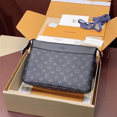 LOUIS VUITTON   2023新款男生時尚包包 尺寸：32*21*8CM