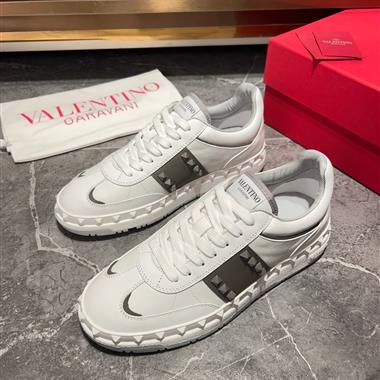Valentino  2024新款男生休閒時尚鞋子