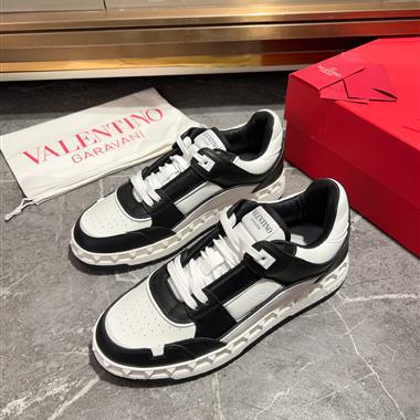 Valentino  2024新款男生休閒時尚鞋子