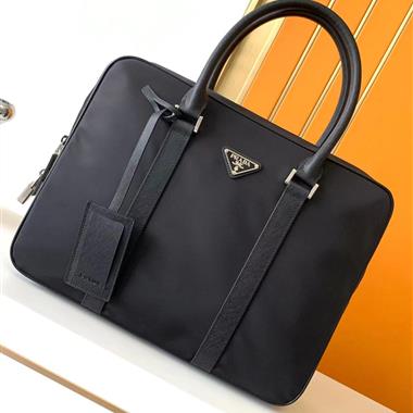 PRADA  2024新款男生時尚休閒包 尺寸:38x29x10CM