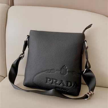 PRADA  2024新款男生時尚休閒包 尺寸：23-27-5CM