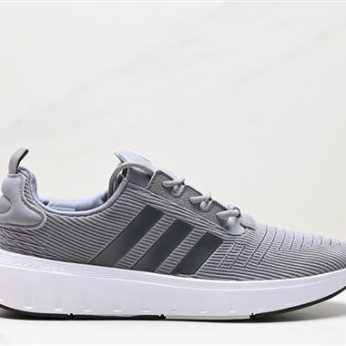 Adidas SWIfT RUN網面透氣休閑跑步鞋