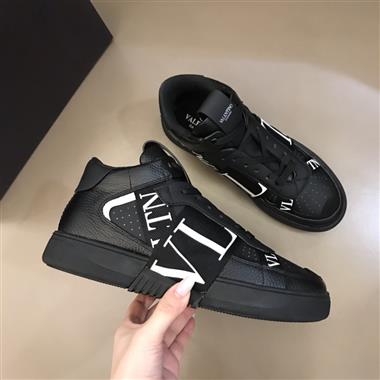 Valentino   2024新款男生休閒時尚鞋子