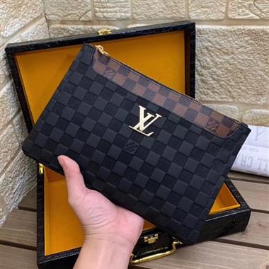 LOUIS VUITTON   2024新款男生時尚休閒包 尺寸：28*19*3CM