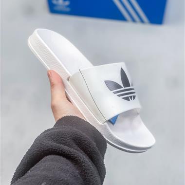 Adidas ADILETTE 拖鞋