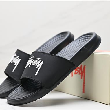 Nike W BENASSI STUSSY