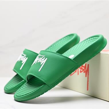 Nike W BENASSI STUSSY