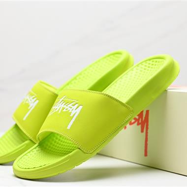 Nike W BENASSI STUSSY