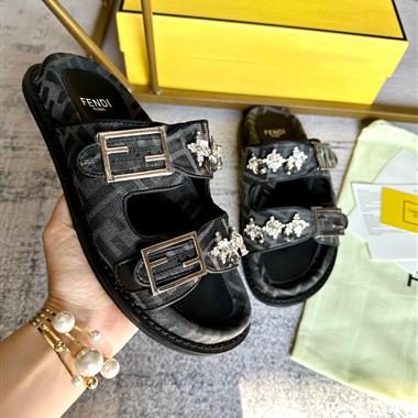 FENDI   2024新款女生休閒時尚鞋子