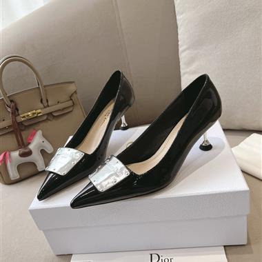 DIOR   2024新款女生休閒時尚鞋子