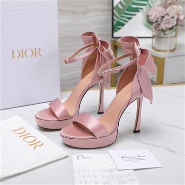 DIOR   2024新款女生休閒時尚鞋子