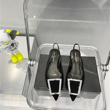 YSL   2024新款女生休閒時尚鞋子
