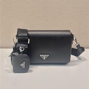 PRADA   2024新款男生時尚休閒包 尺寸:22*14.5*5CM