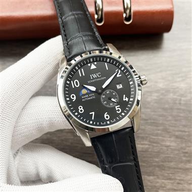 IWC  2024新款時尚休閒手錶 尺寸：42MM