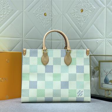 LOUIS VUITTON    2024新款女生時尚休閒包 尺寸：35*27*14CM