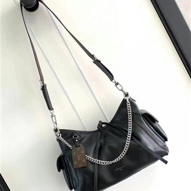 LOUIS VUITTON   2024新款女生時尚休閒包 尺寸：33.5*23*15CM