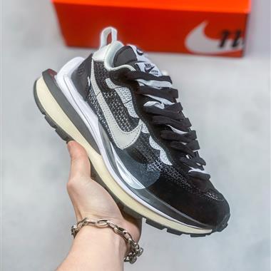 Nike Sacai x VaporWaffle 重疊雙鉤解設構計前衛華夫變形底雙休閑慢跑鞋