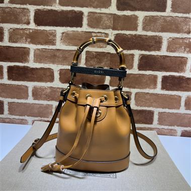 GUCCI  2024新款女生時尚休閒包 尺寸：19*30.5*6CM