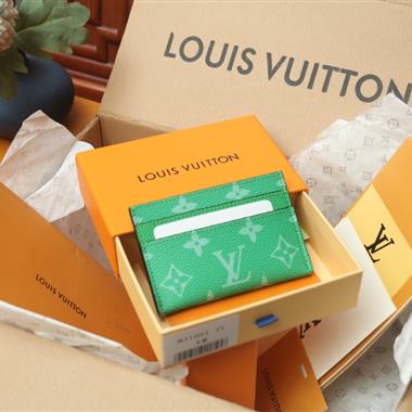 LOUIS VUITTON   2024新款時尚休閒包 尺寸：11*7*0.6CM