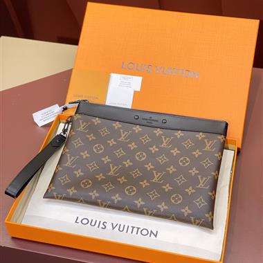 LOUIS VUITTON   2024新款男生時尚休閒包  尺寸：34*25*2CM