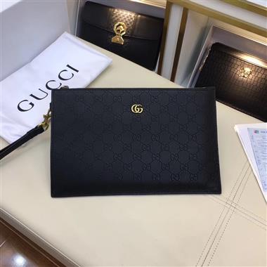 GUCCI   2024新款男生時尚休閒包  尺寸：28*18*0.5CM