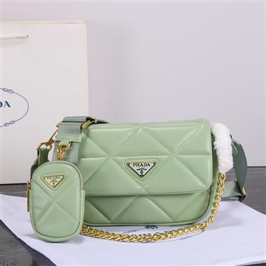 PRADA   2024新款女生時尚休閒包  尺寸:20*13*6CM